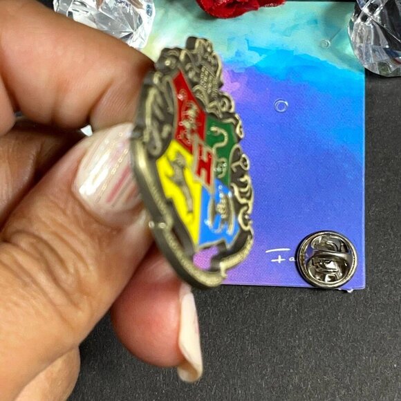 Crest Shield Lapel Pin Draco H Emblem Brooch Badge Accessories Jewelry Gift Pin - Picture 3 of 6